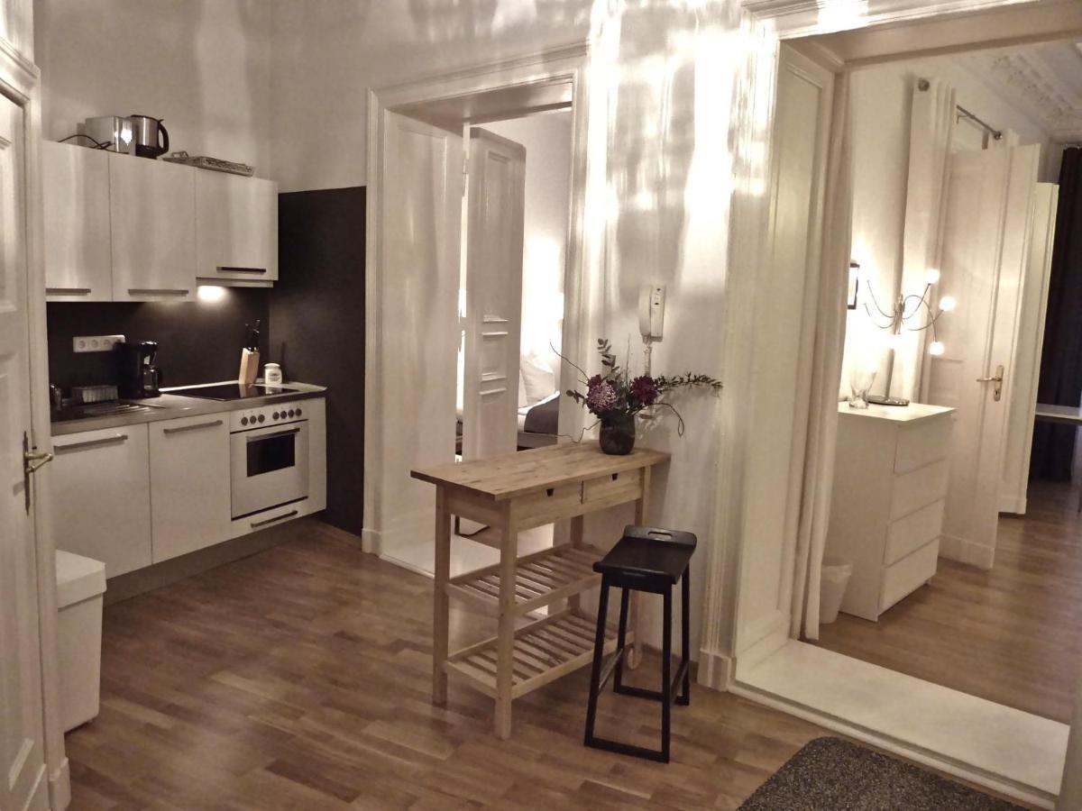 Apartment Apartment25 *